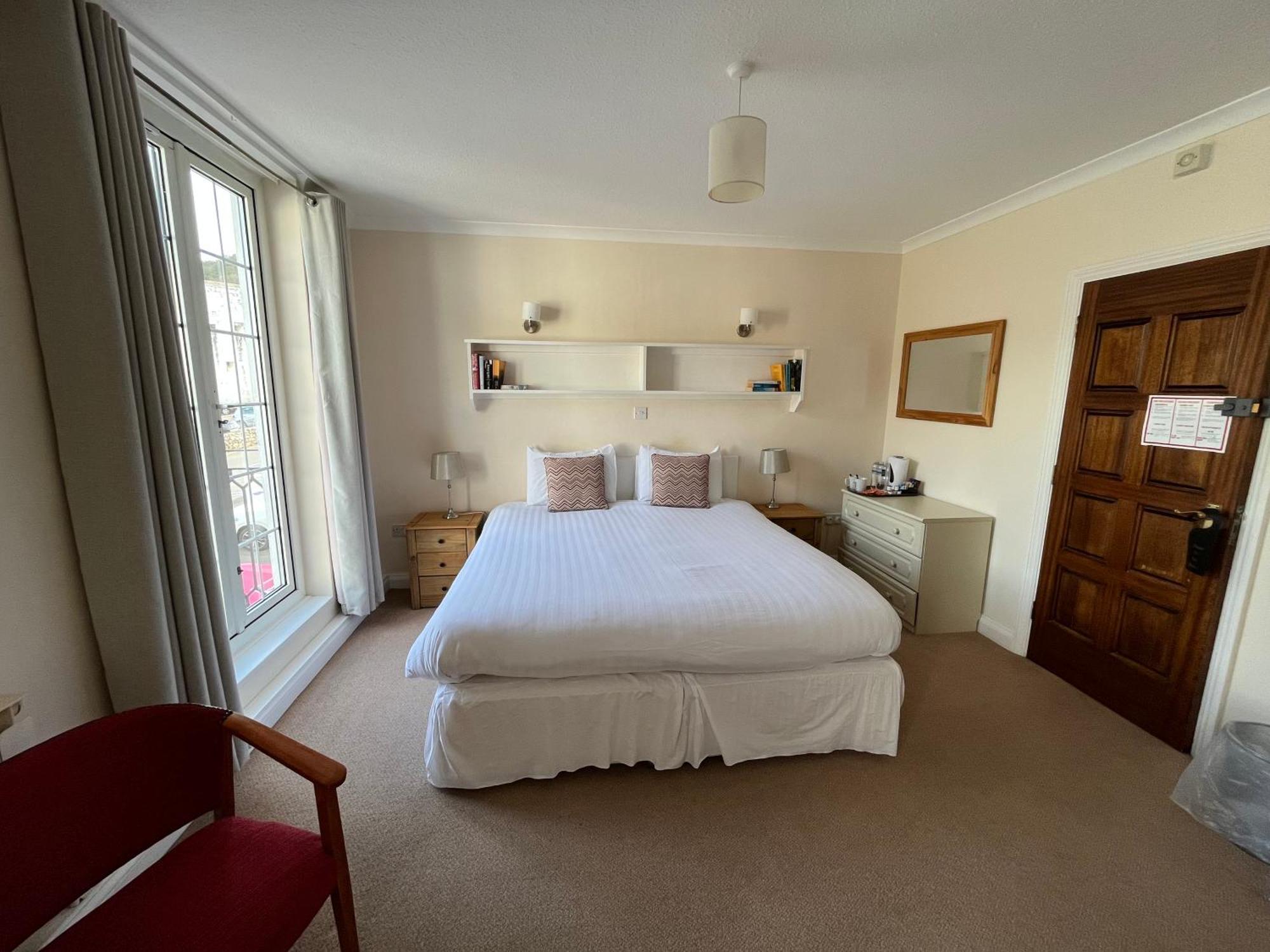 The Prince Of Wales Hotel St Ouen's Εξωτερικό φωτογραφία