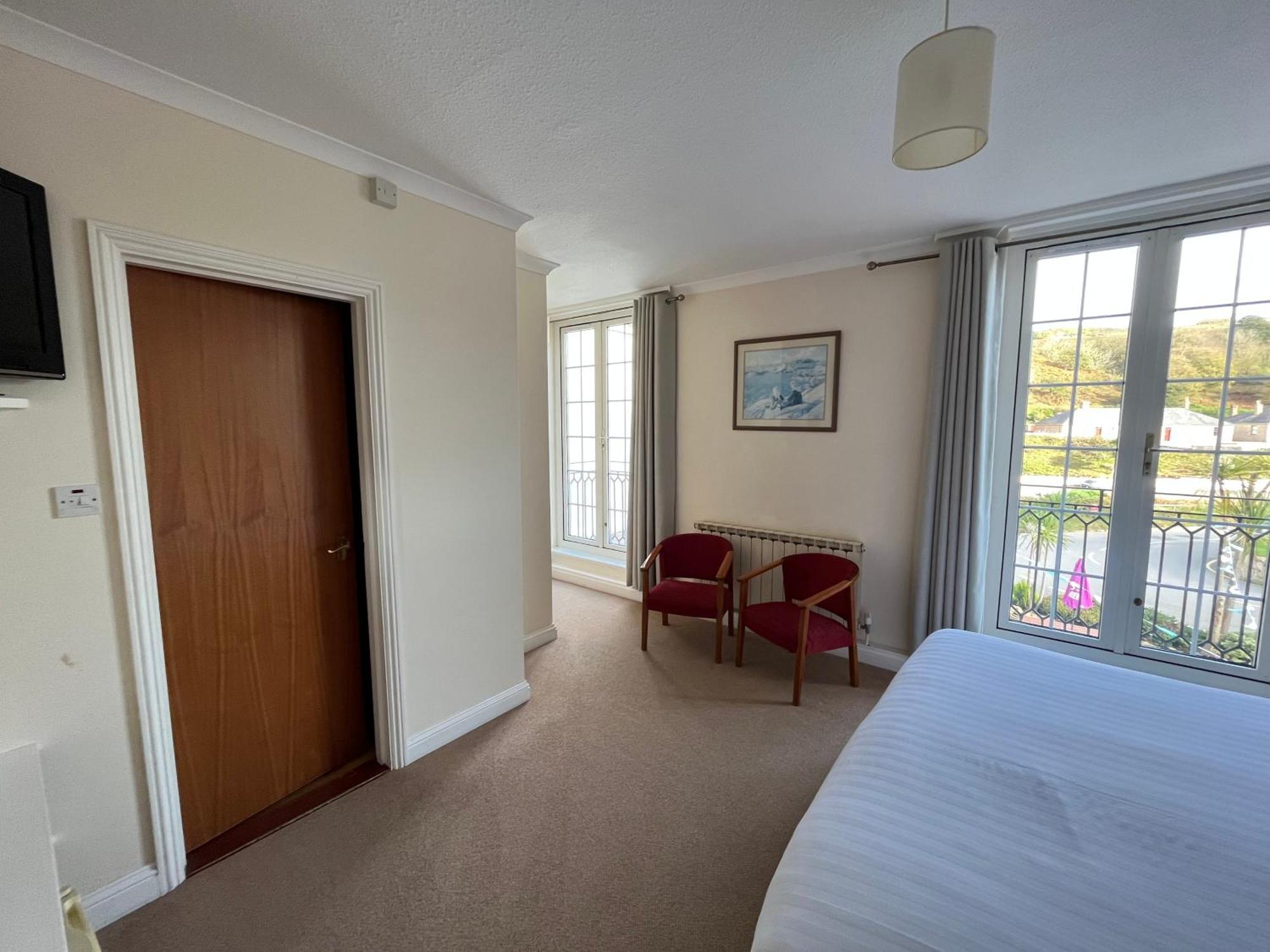 The Prince Of Wales Hotel St Ouen's Εξωτερικό φωτογραφία