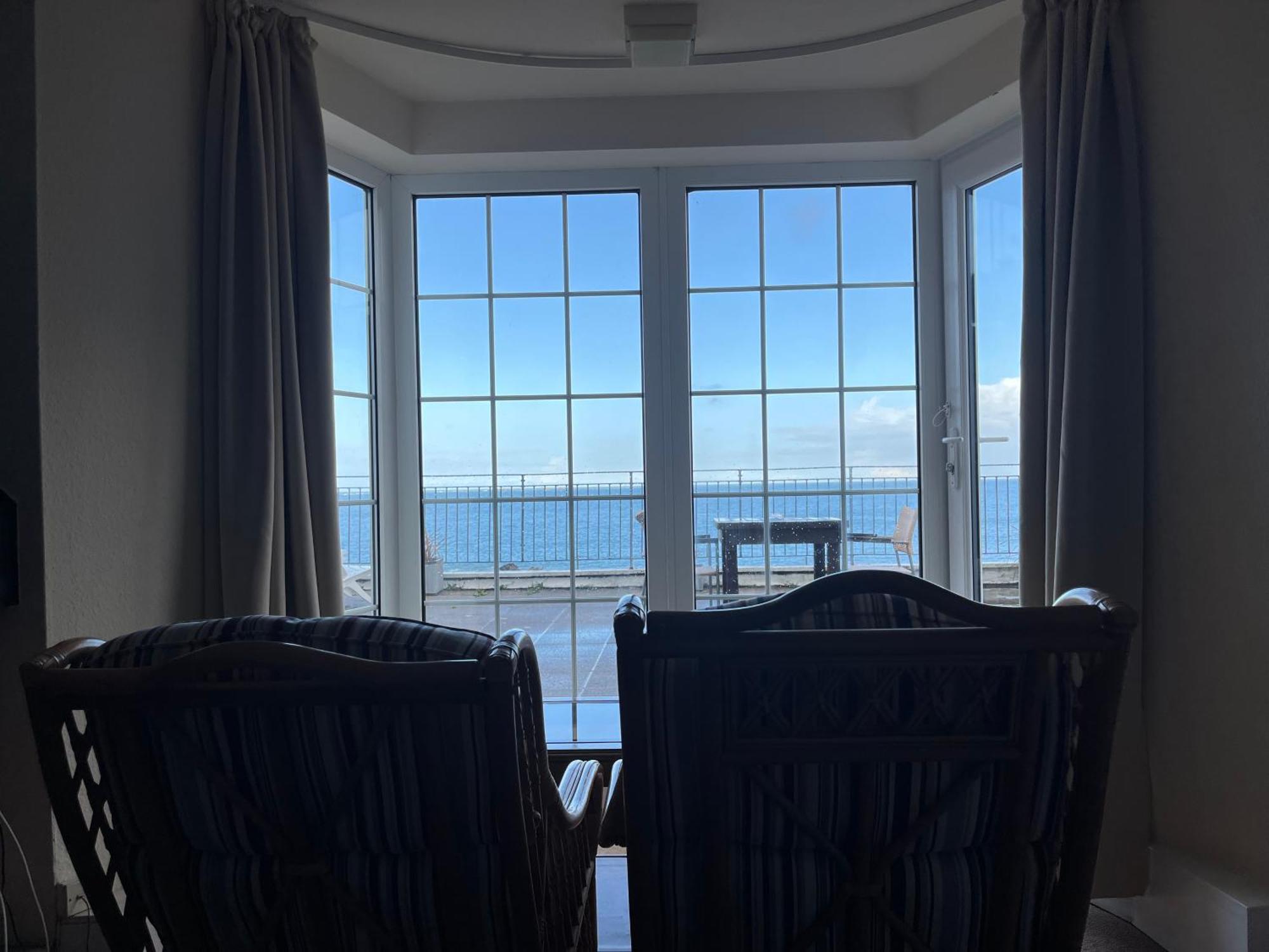 The Prince Of Wales Hotel St Ouen's Εξωτερικό φωτογραφία