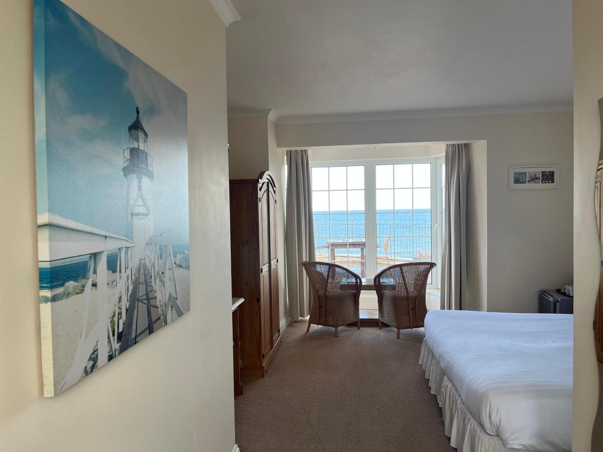 The Prince Of Wales Hotel St Ouen's Εξωτερικό φωτογραφία