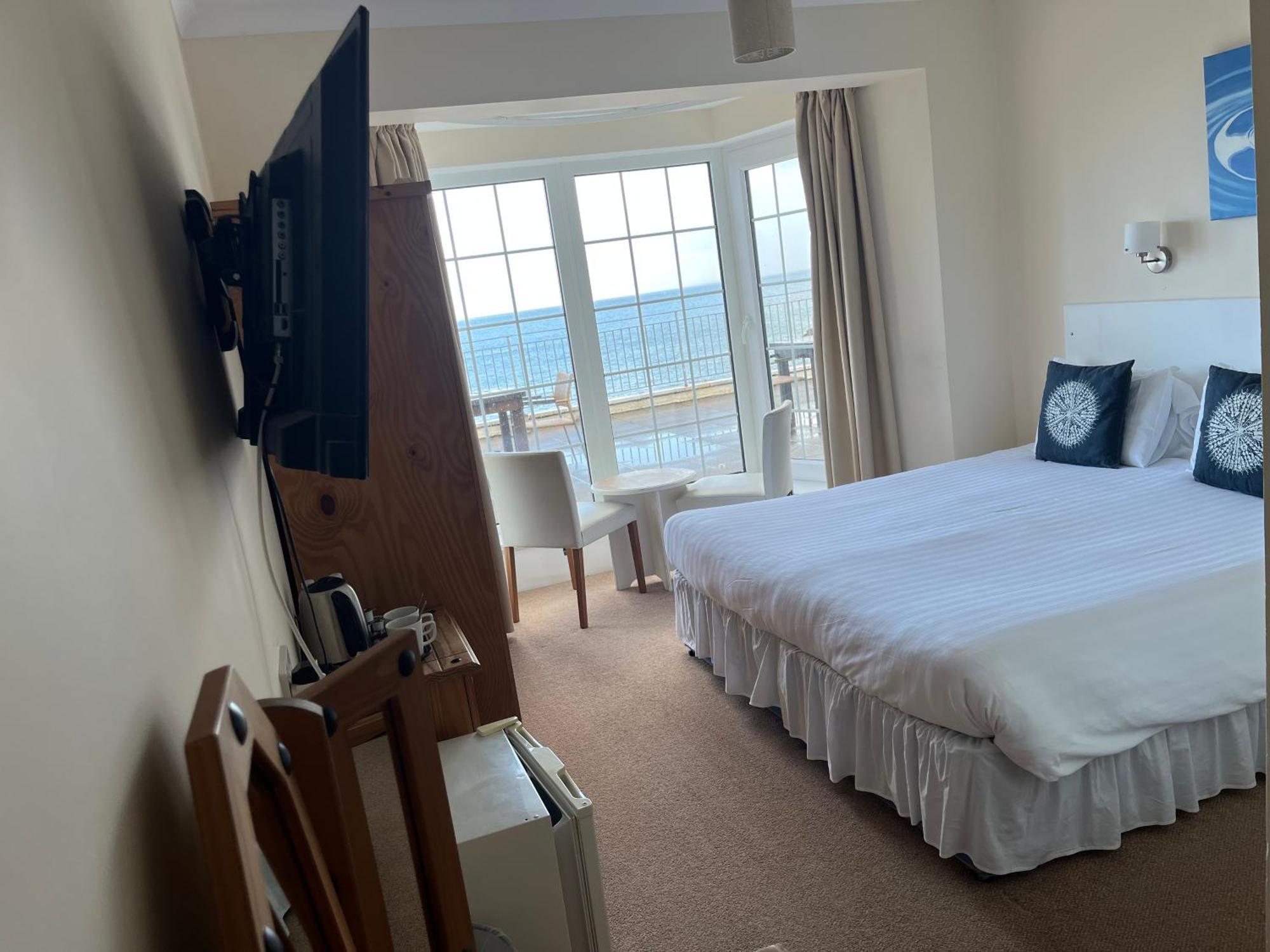 The Prince Of Wales Hotel St Ouen's Εξωτερικό φωτογραφία