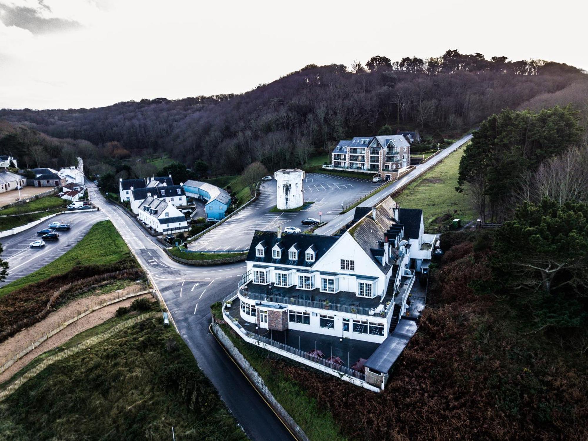 The Prince Of Wales Hotel St Ouen's Εξωτερικό φωτογραφία